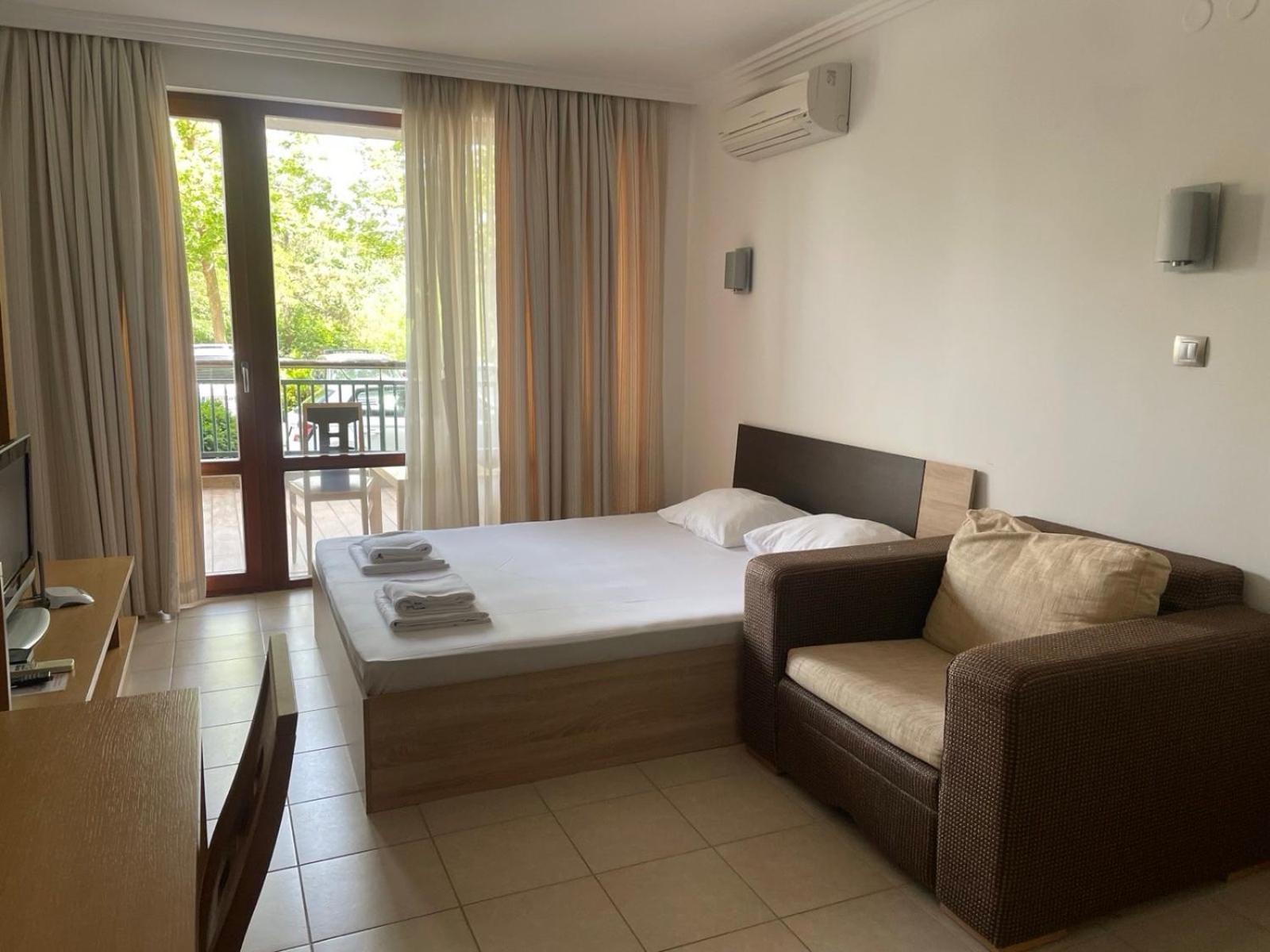 Private Apartments In Emerald Ravda Ngoại thất bức ảnh